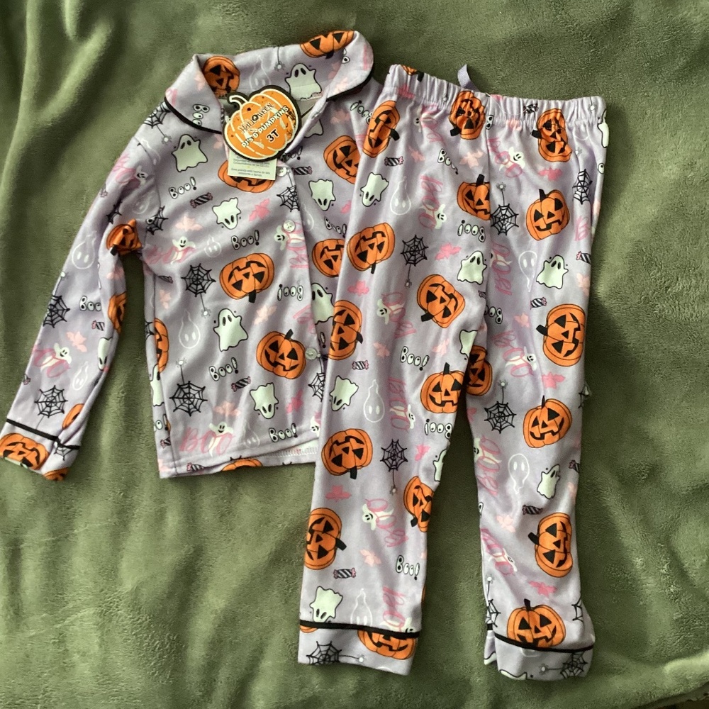 Toddler Girl Halloween Purple Pajamas Size 3T Pajamas  PJ Pumpkin Ghost Fall